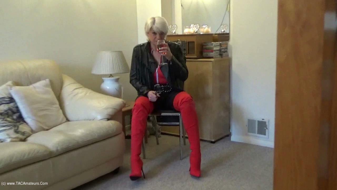 Red Boots Wine Smoking & Chat - video