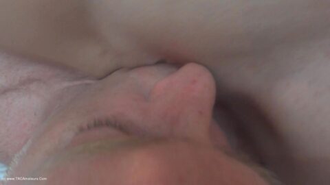 Grinding my pussy on his fucking face - video